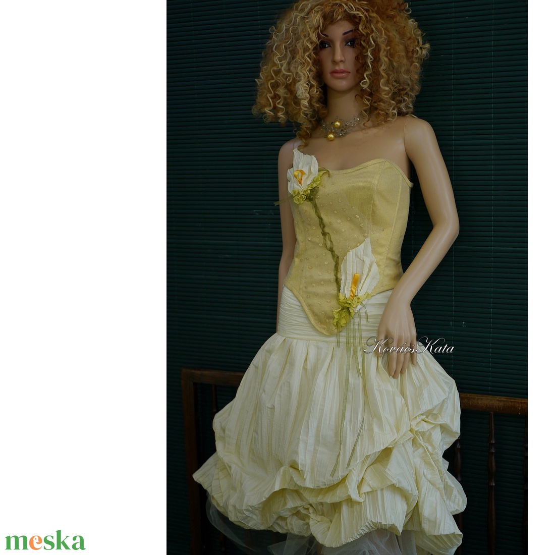 ARANY KÁLA - artsy menyasszonyi ruha, estélyi ruha - esküvő - ruha - menyasszonyi ruha - Meska.hu ARANY KÁLA - artsy menyasszonyi ruha, estélyi ruha - esküvő - ruha - menyasszonyi ruha - Meska.hu