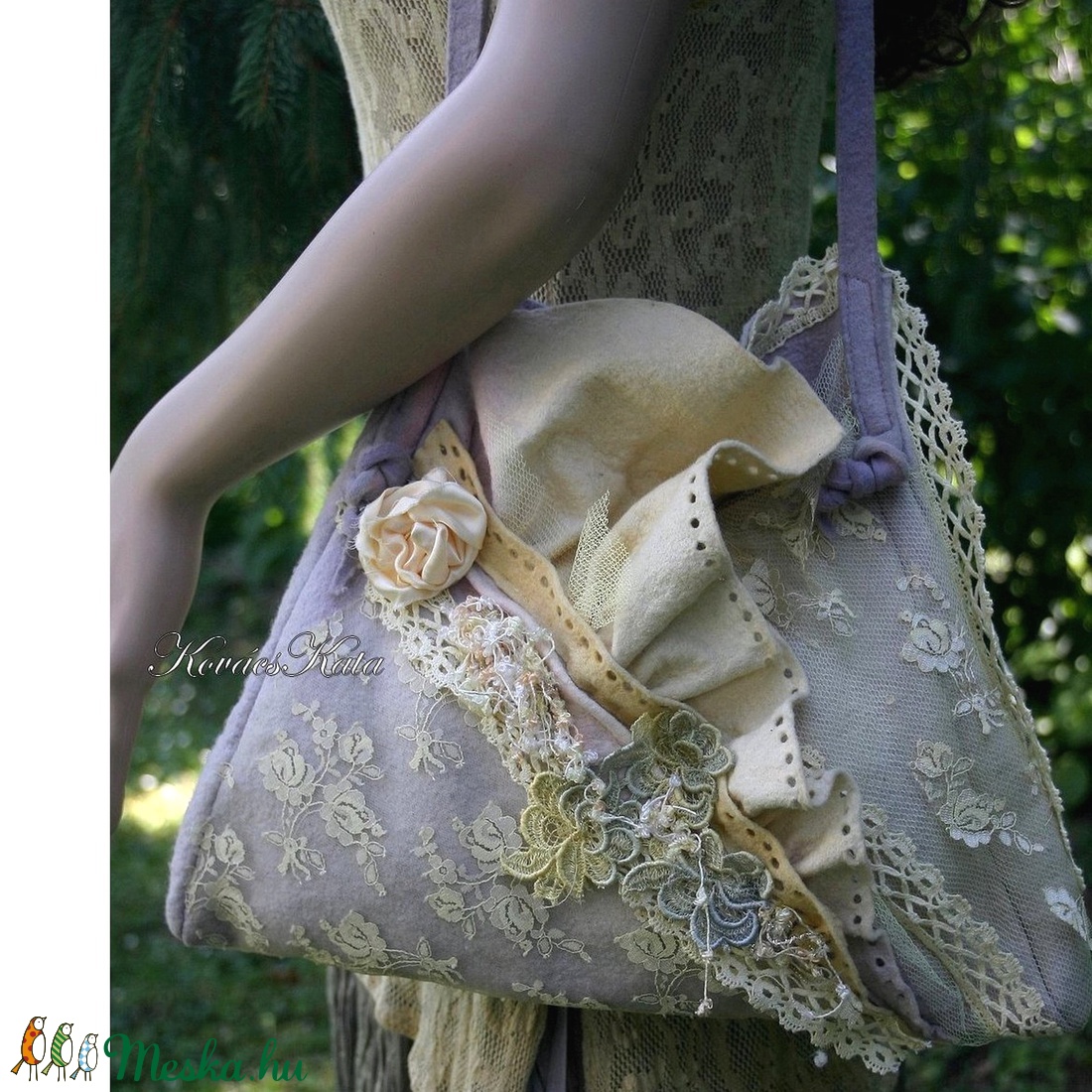 LILA ÁBRÁND - art to wear csipkés alkalmi filctáka - táska & tok - kézitáska & válltáska - válltáska - Meska.hu LILA ÁBRÁND - art to wear csipkés alkalmi filctáka - táska & tok - kézitáska & válltáska - válltáska - Meska.hu