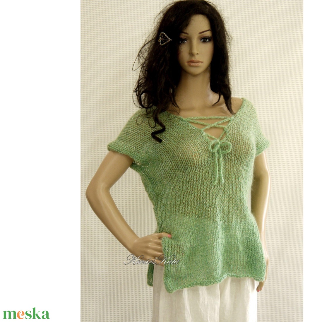 PILLE / fűzős - exkluzív kézzel kötött pulóver fejpánttal -  / zöldalma - ruha & divat - női ruha - pulóver & kardigán - Meska.hu