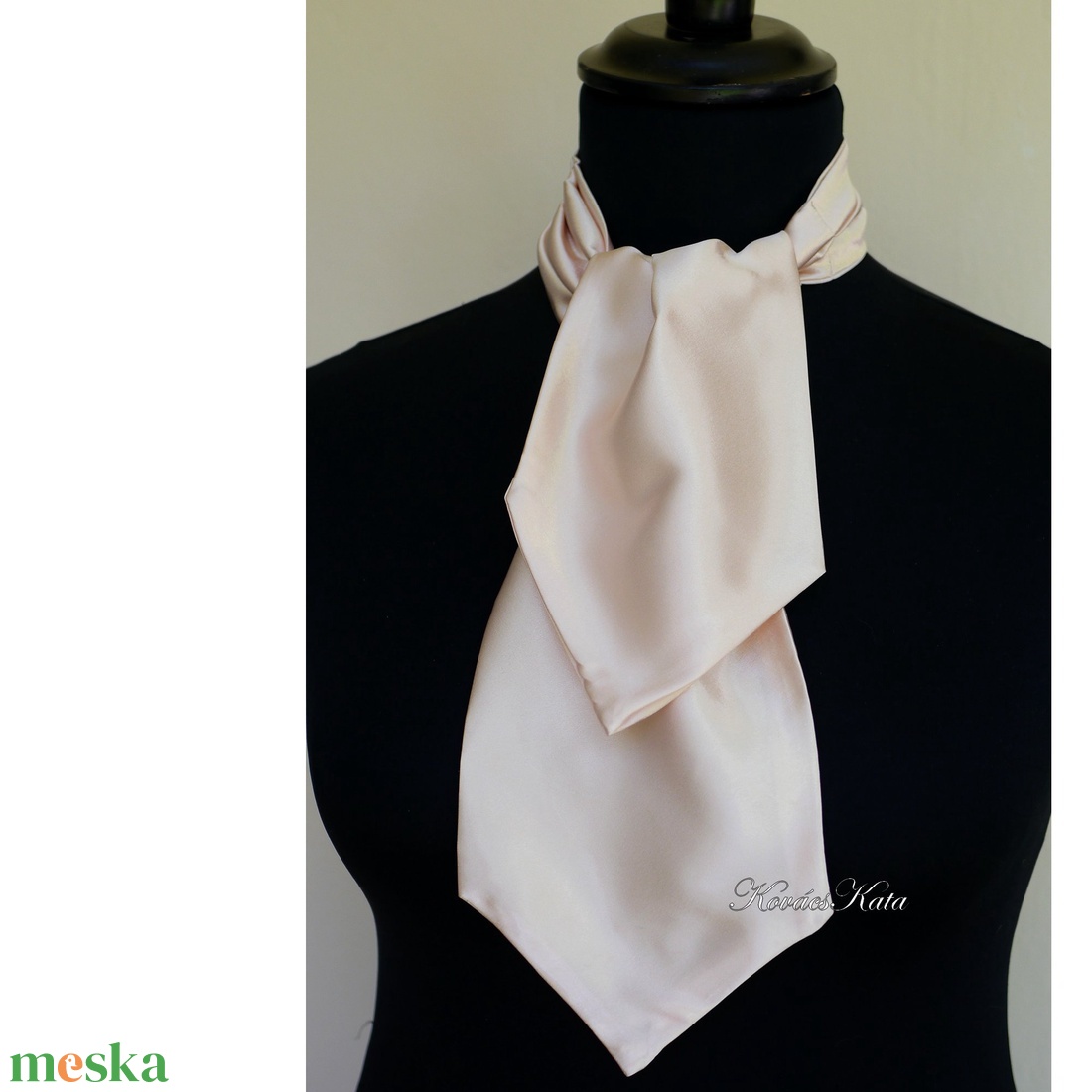 KRAVÁTLI / bézs szatén - selyem nyakkendő, sál, sál-kendő, nyaksál női/férfi - esküvő - kiegészítők - nyakkendő - Meska.hu