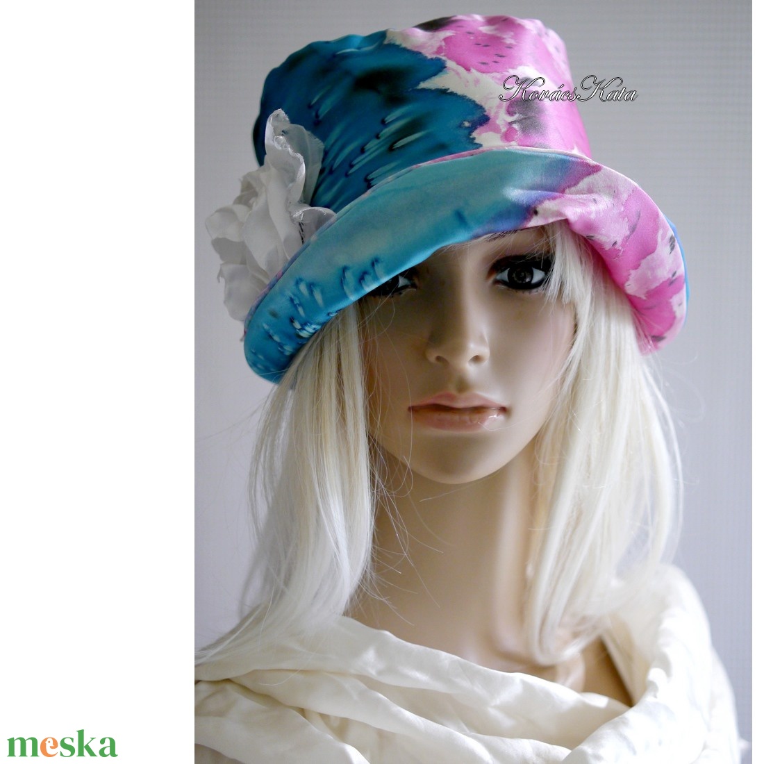 MARA-LUX - exkluzív kézzel festett selyem düsessz kalap selyemvirág-brossal - ruha & divat - sál, sapka, kendő - kalap - Meska.hu