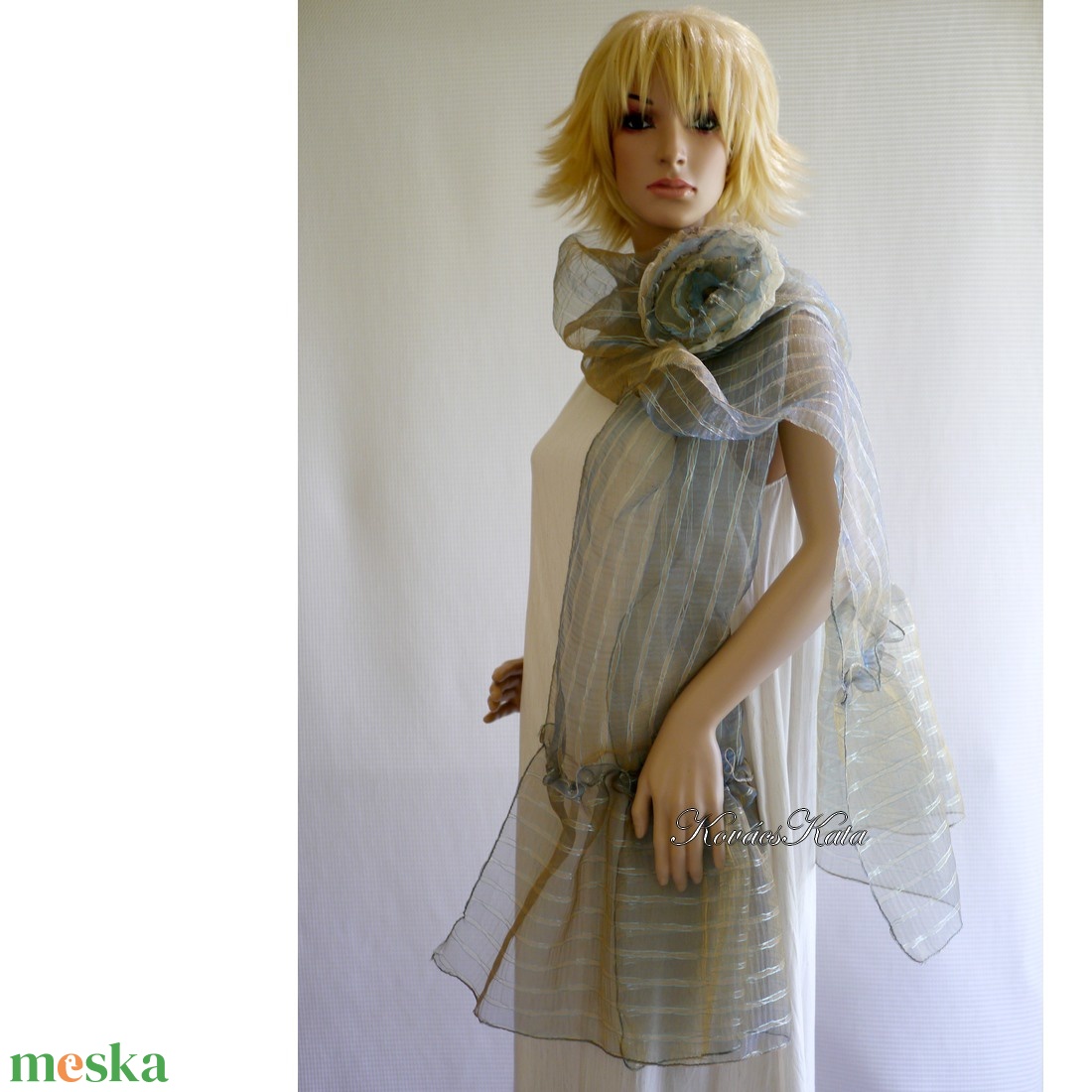 CSÍKOS ÜVEG-ORGANZA STÓLA VIRÁG-BROSSAL - ruha & divat - sál, sapka, kendő - stóla - Meska.hu CSÍKOS ÜVEG-ORGANZA STÓLA VIRÁG-BROSSAL - ruha & divat - sál, sapka, kendő - stóla - Meska.hu