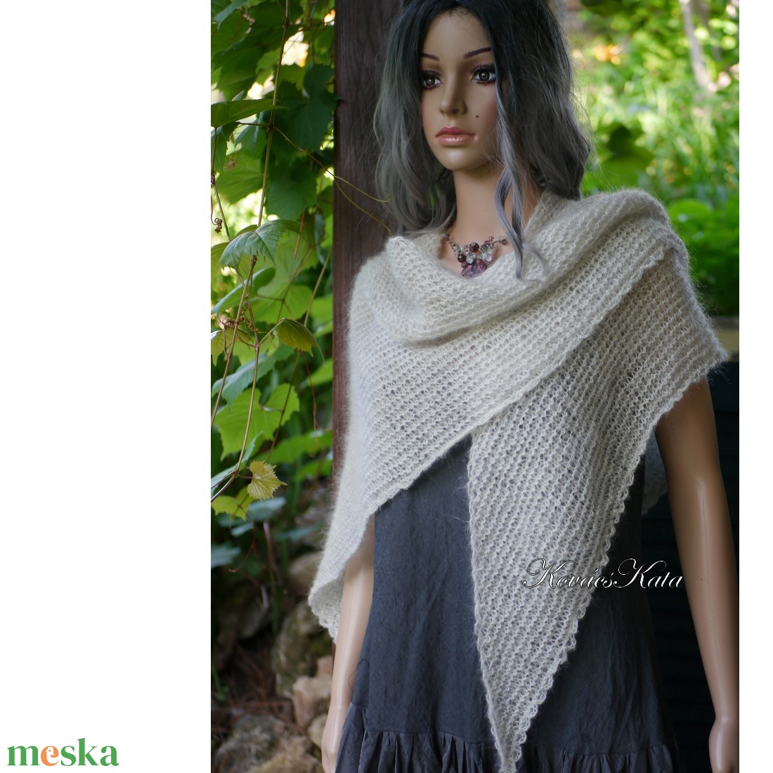 HABKENDŐ - exkluzív kézzel kötött silk mohair vállkendő / gyöngy-szürke - ruha & divat - sál, sapka, kendő - vállkendő - Meska.hu HABKENDŐ - exkluzív kézzel kötött silk mohair vállkendő / gyöngy-szürke - ruha & divat - sál, sapka, kendő - vállkendő - Meska.hu