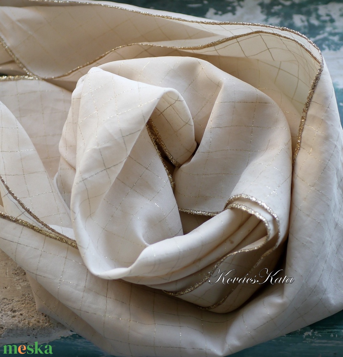 ARANY-KOCKÁS SELYEMKENDŐ - vintage viszkóz-lurex selyem kendő - ruha & divat - sál, sapka, kendő - kendő - Meska.hu ARANY-KOCKÁS SELYEMKENDŐ - vintage viszkóz-lurex selyem kendő - ruha & divat - sál, sapka, kendő - kendő - Meska.hu