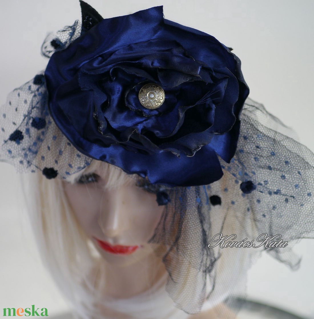  FASCINATOR / kékrózsa  - PIN-UP alkalmi kalapka, fejdísz - ruha & divat - hajdísz & hajcsat - hajdísz - Meska.hu