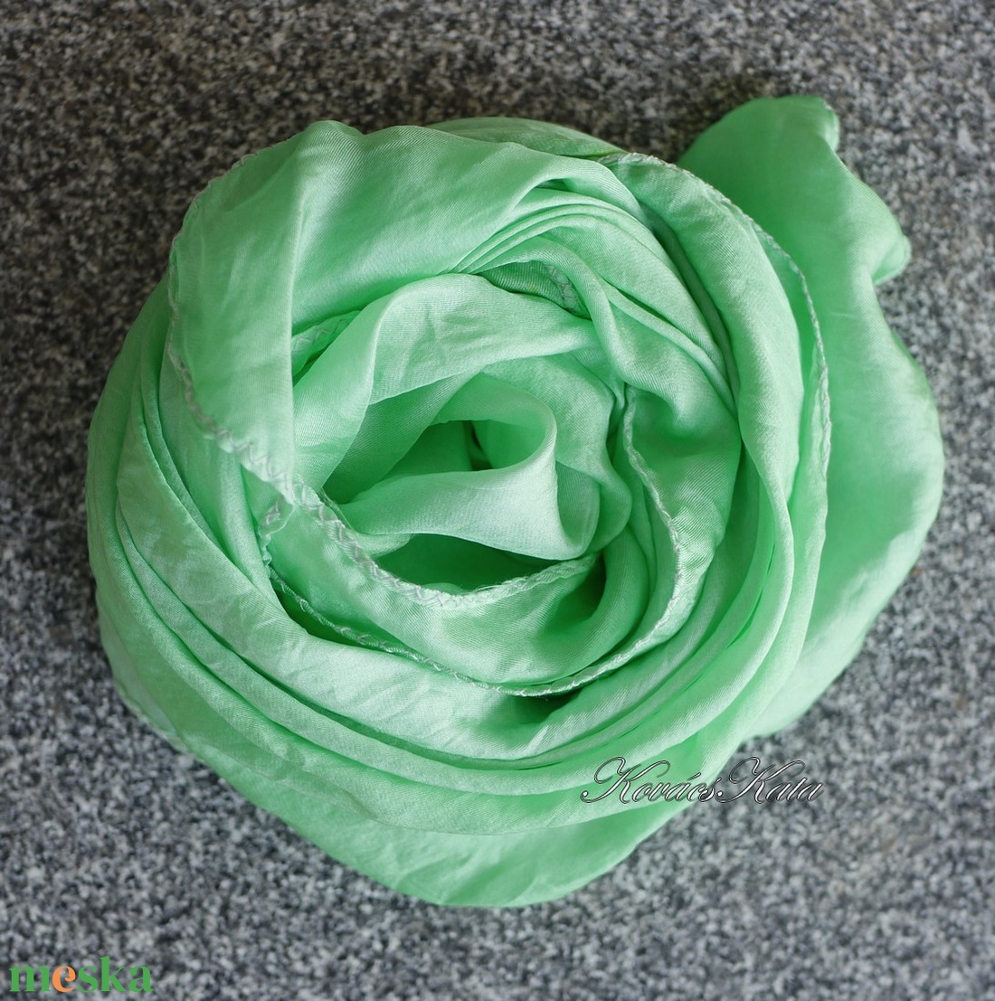 HABOTAI KENDŐ - batikolt hernyóselyem pille-kendő / tavasz-zöld - ruha & divat - sál, sapka, kendő - kendő - Meska.hu