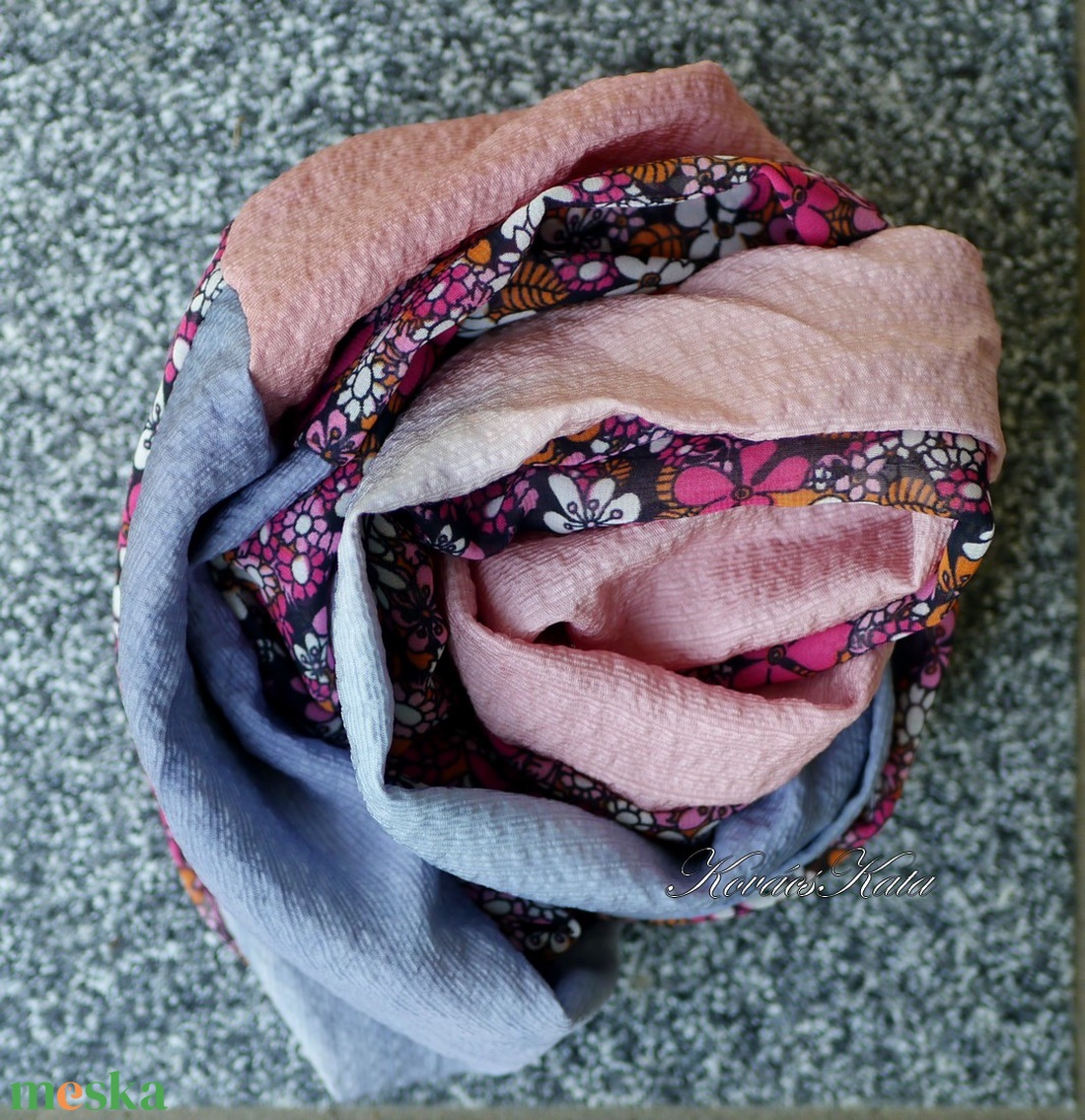 INFINITY - romantikus batikolt hernyóselyem körsál, csősál / mese - ruha & divat - sál, sapka, kendő - sál - Meska.hu