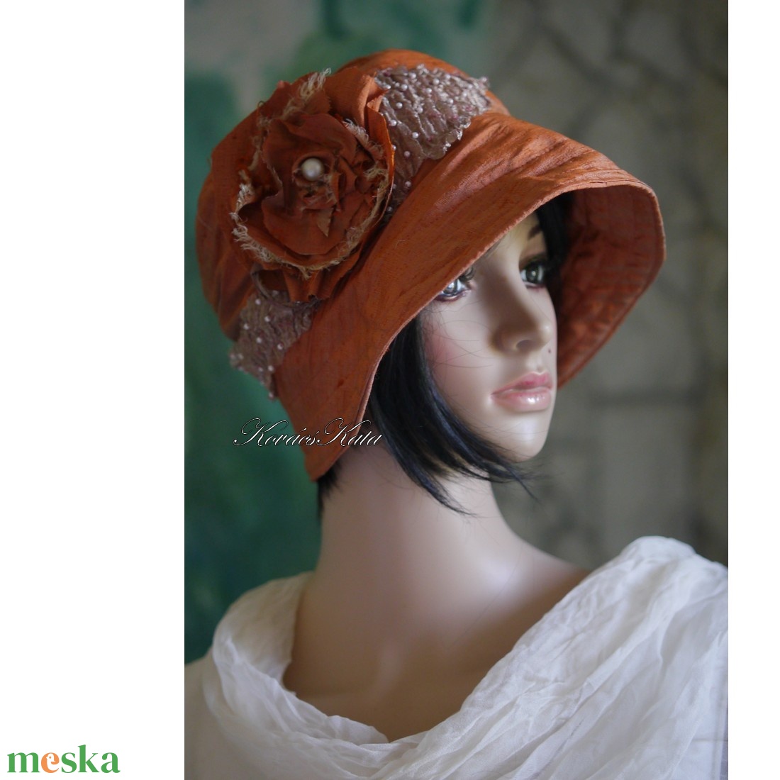 MARIE LUX - exkluzív hernyóselyem sanzsán santung cloche flapper kalap  / rost - ruha & divat - sál, sapka, kendő - kalap - Meska.hu