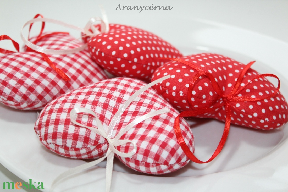 Piros textil szívek - otthon & életmód - dekoráció - ajtó- és ablak dekoráció - ajtódísz & kopogtató - Meska.hu