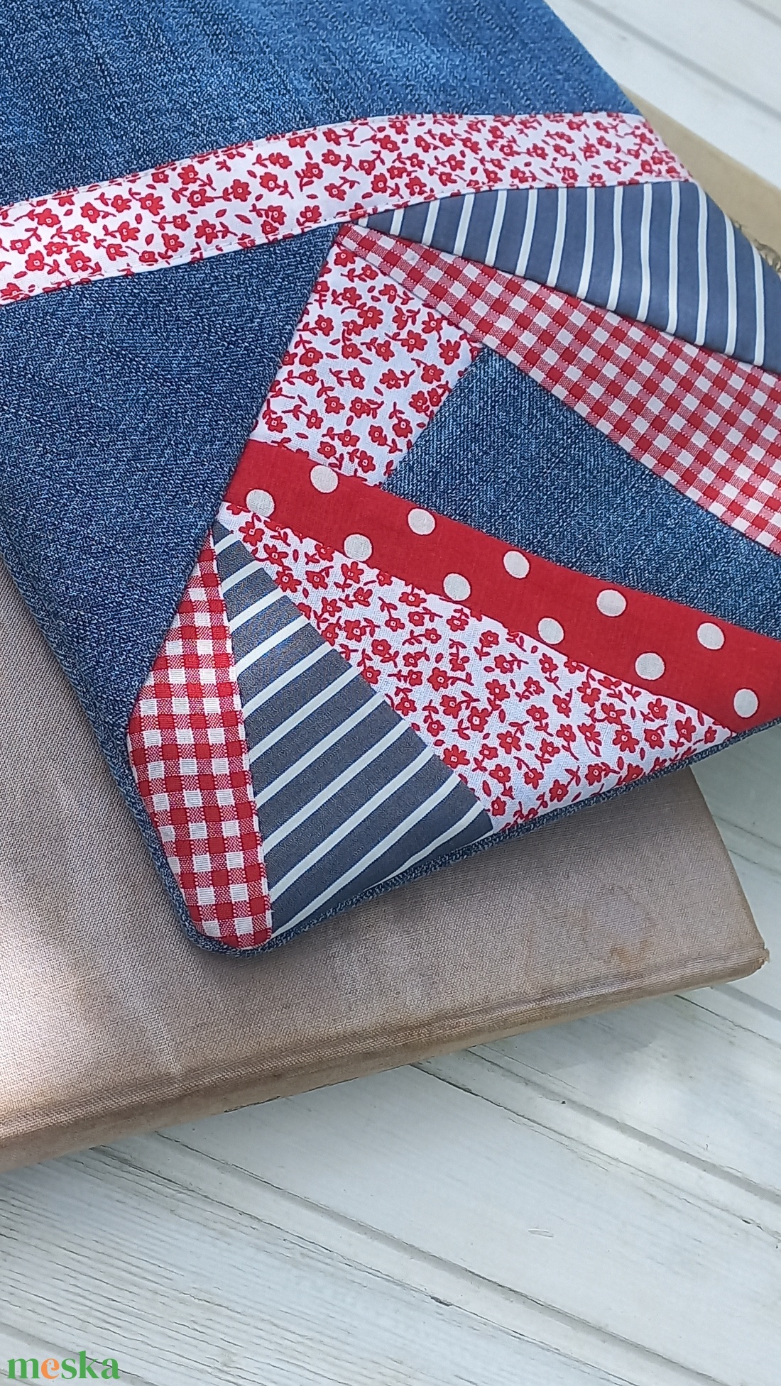 Patchwork betétes könyvtok/könyvtartó - könyv & zene - könyvtok - Meska.hu Patchwork betétes könyvtok/könyvtartó - könyv & zene - könyvtok - Meska.hu