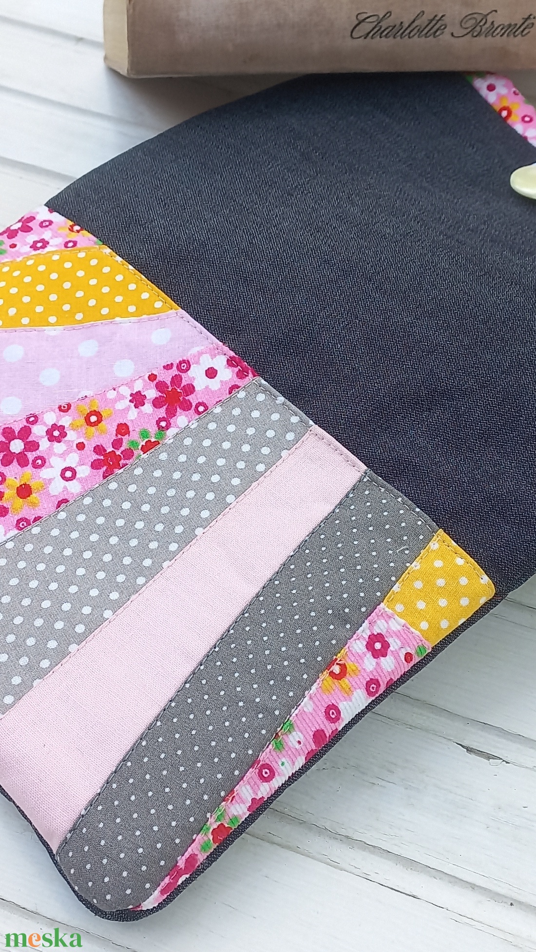 Patchwork betétes könyvtok/könyvtartó - könyv & zene - könyvtok - Meska.hu Patchwork betétes könyvtok/könyvtartó - könyv & zene - könyvtok - Meska.hu