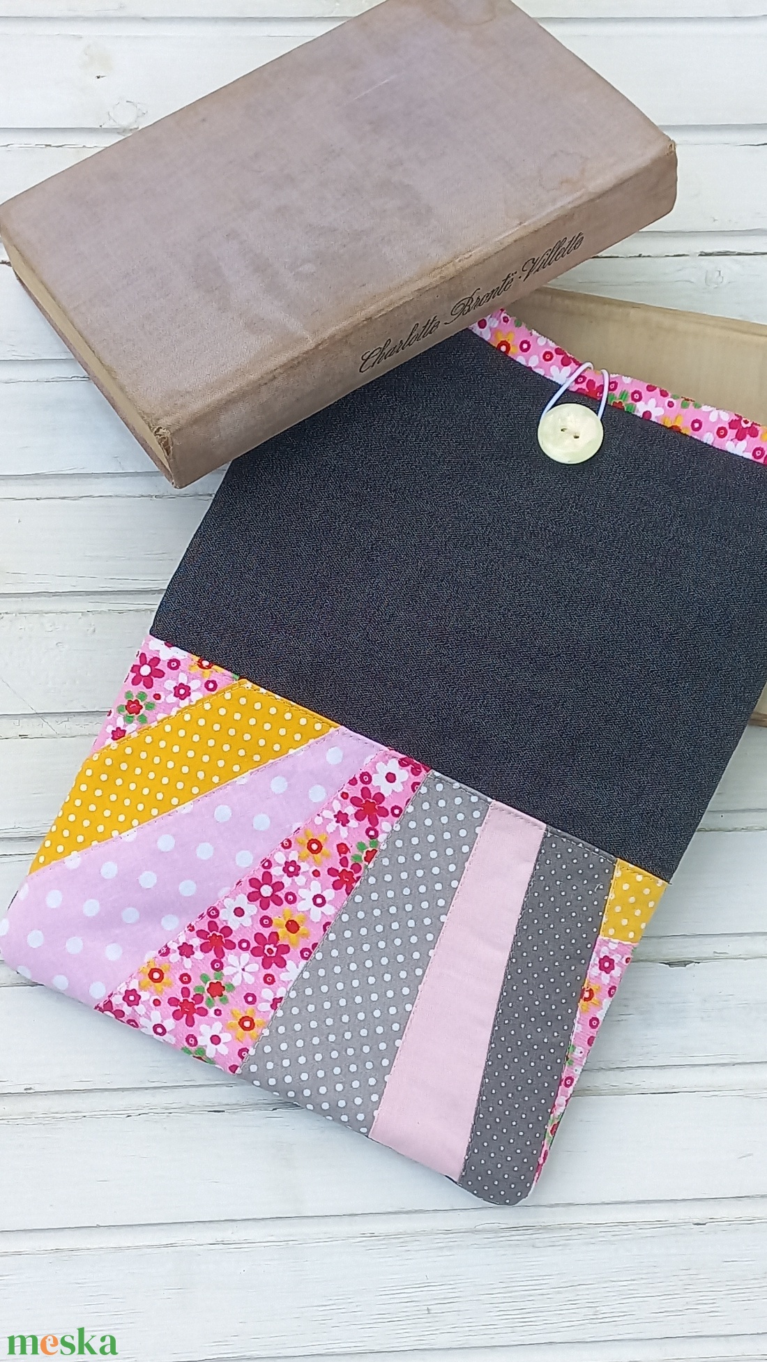 Patchwork betétes könyvtok/könyvtartó - könyv & zene - könyvtok - Meska.hu Patchwork betétes könyvtok/könyvtartó - könyv & zene - könyvtok - Meska.hu