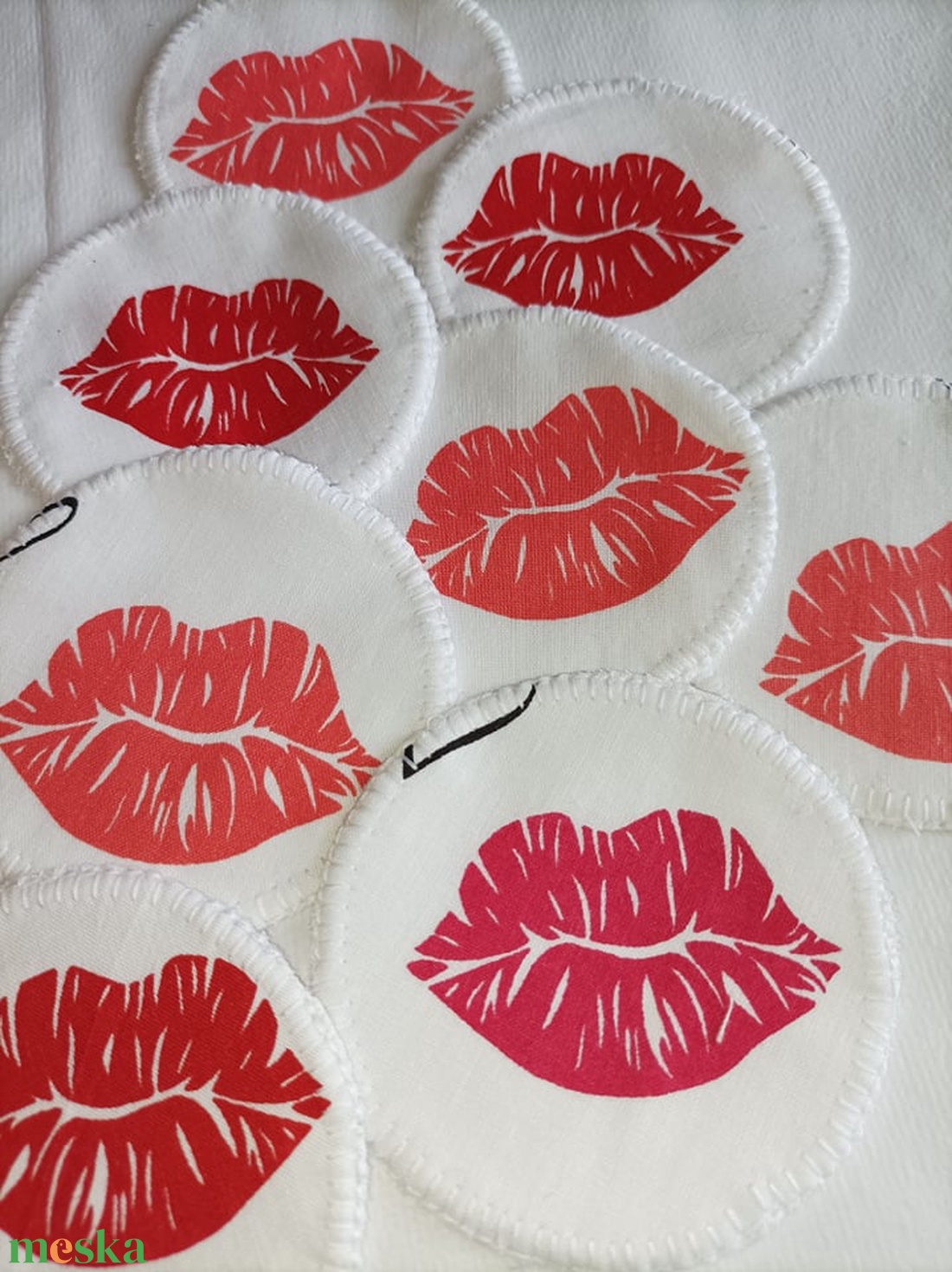 Lipstick-arctisztító korong csomag 8db-os+neszesszer - szépségápolás - arcápolás - arctisztító korong - Meska.hu Lipstick-arctisztító korong csomag 8db-os+neszesszer - szépségápolás - arcápolás - arctisztító korong - Meska.hu