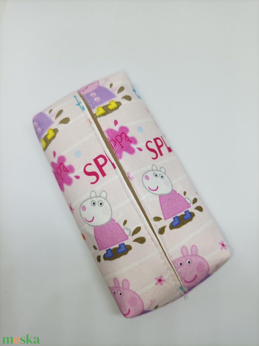 Peppa malacos-bélelt papírzsebkendő tartó - táska & tok - pénztárca & más tok - zsebkendőtartó tok - Meska.hu Peppa malacos-bélelt papírzsebkendő tartó - táska & tok - pénztárca & más tok - zsebkendőtartó tok - Meska.hu