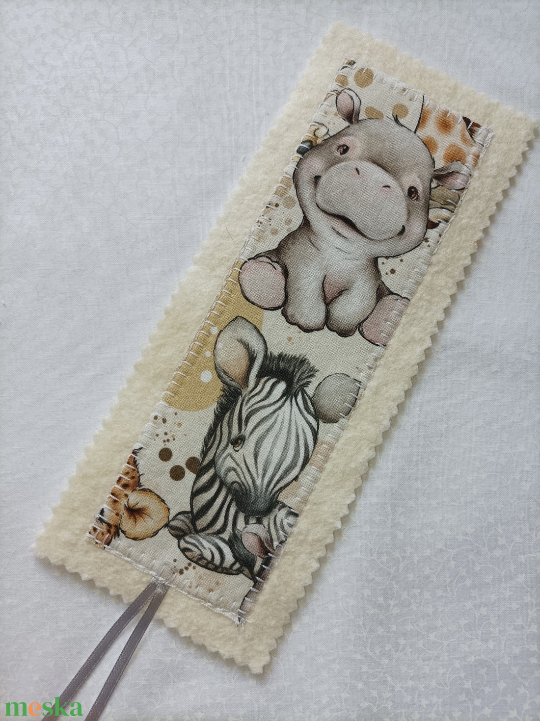 Zebra és víziló mintás könyvjelző - könyv & zene - könyvjelző - Meska.hu Zebra és víziló mintás könyvjelző - könyv & zene - könyvjelző - Meska.hu