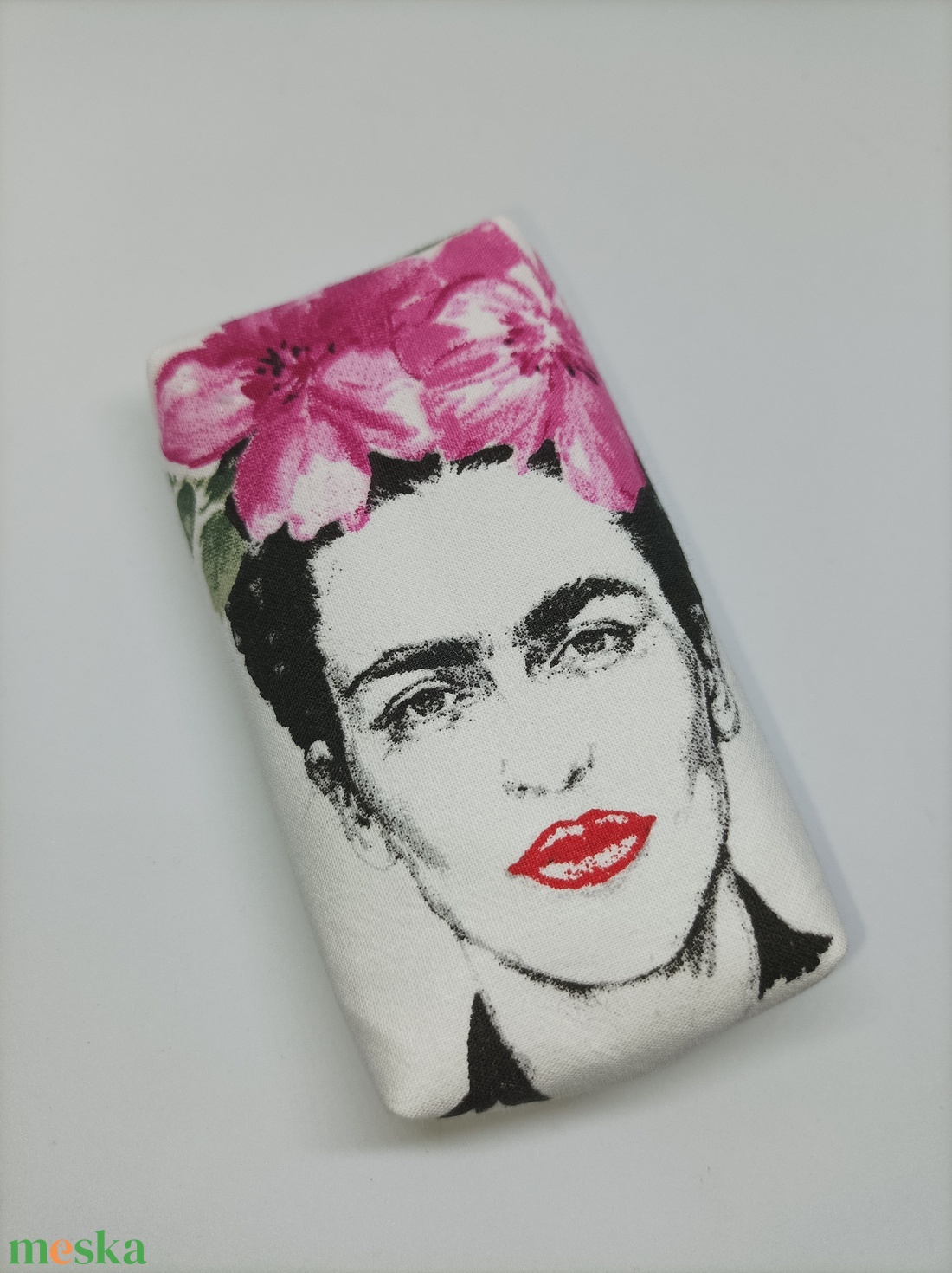 Frida Kahlo-bélelt papírzsebkendő tartó - táska & tok - pénztárca & más tok - zsebkendőtartó tok - Meska.hu