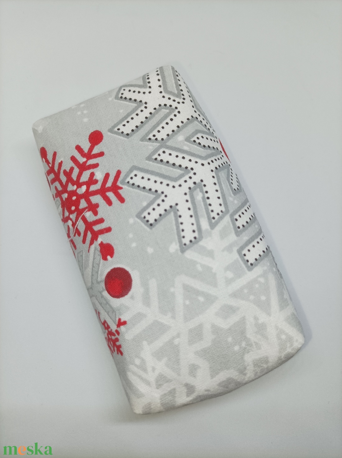 Nagy hópelyhes mintával-bélelt papírzsebkendő tartó - táska & tok - pénztárca & más tok - zsebkendőtartó tok - Meska.hu