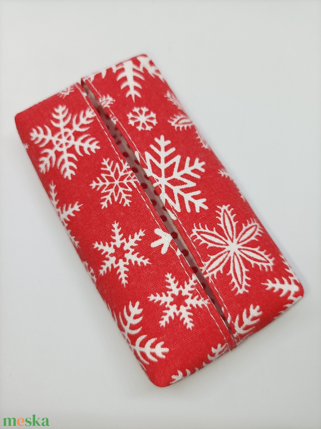 Piros  hópelyhes mintával-bélelt papírzsebkendő tartó - táska & tok - pénztárca & más tok - zsebkendőtartó tok - Meska.hu