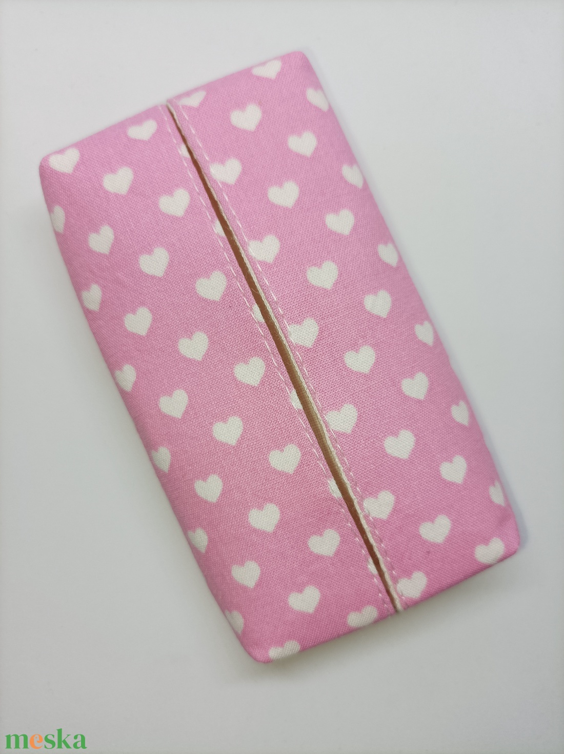 Rózsaszín apró szívecskés-bélelt papírzsebkendő tartó - táska & tok - pénztárca & más tok - zsebkendőtartó tok - Meska.hu