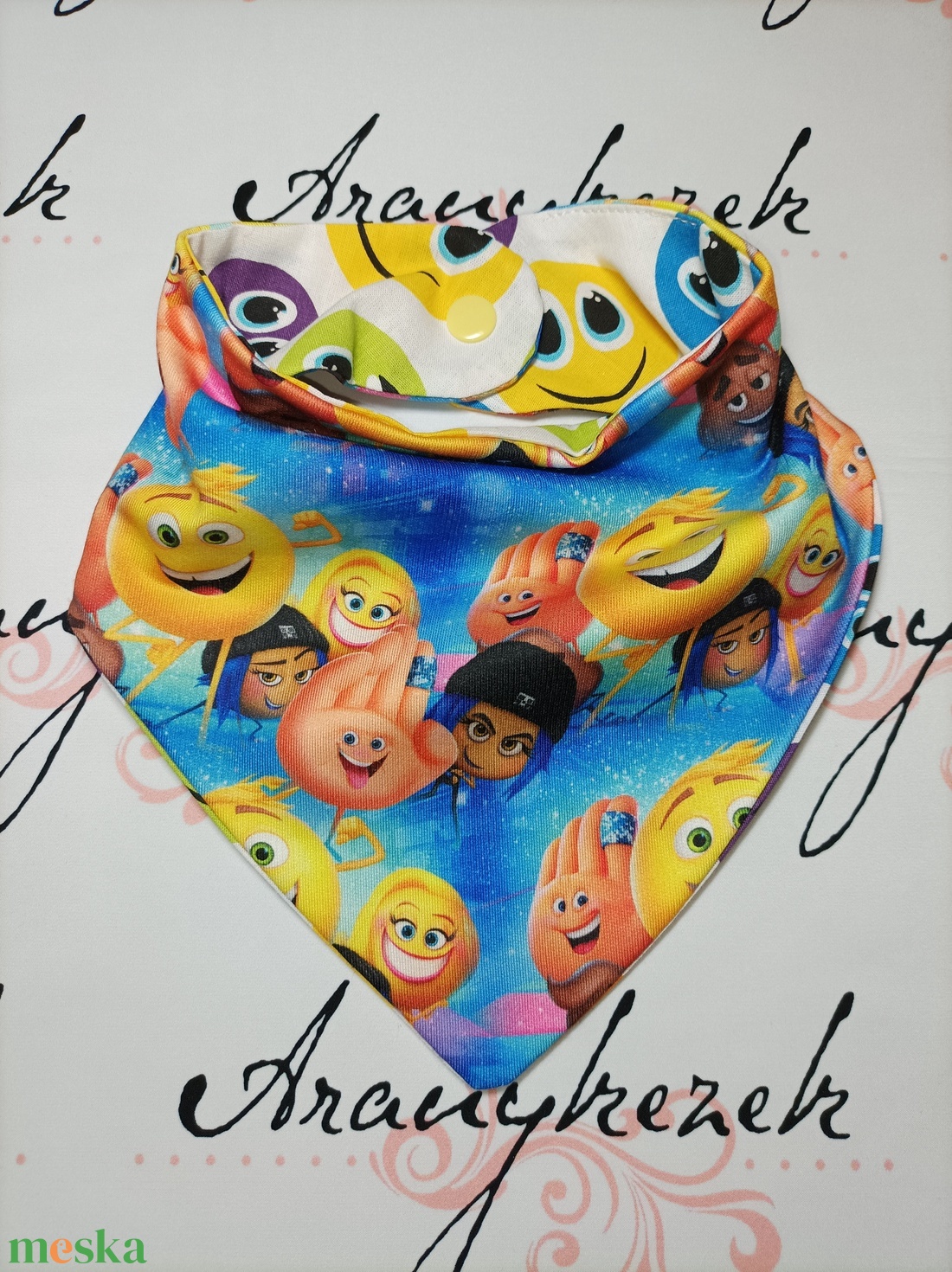 Nyálkendő-Emoji mintával - ruha & divat - babaruha & gyerekruha - előke & nyálkendő - Meska.hu Nyálkendő-Emoji mintával - ruha & divat - babaruha & gyerekruha - előke & nyálkendő - Meska.hu