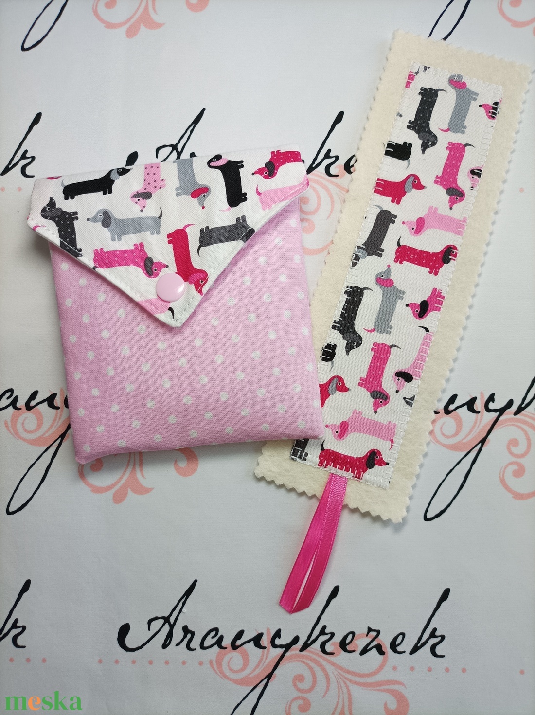 Rózsaszín tacsis mintás  arctisztítókorongok 8db+neszesszer - szépségápolás - arcápolás - arctisztító korong - Meska.hu