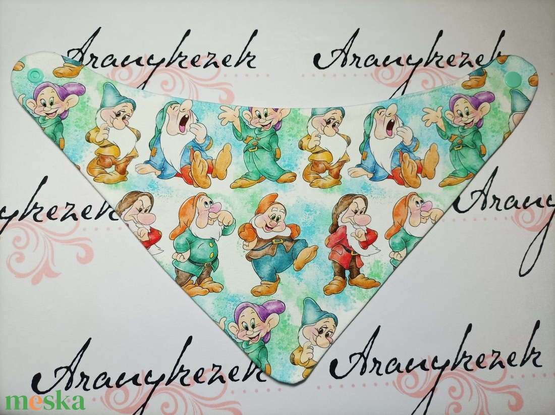 Nyálkendő-Hét törpés mintával - ruha & divat - babaruha & gyerekruha - előke & nyálkendő - Meska.hu Nyálkendő-Hét törpés mintával - ruha & divat - babaruha & gyerekruha - előke & nyálkendő - Meska.hu