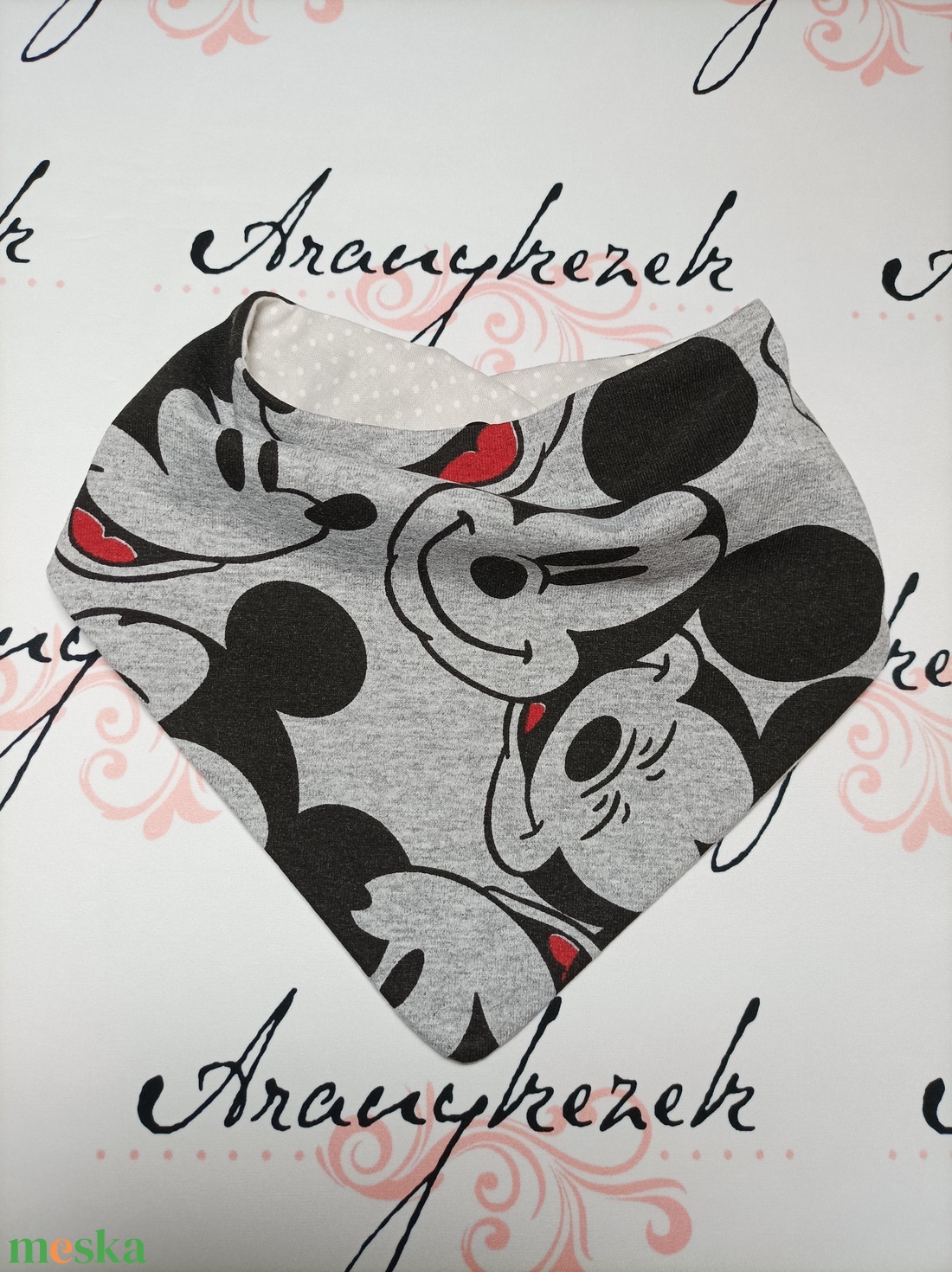 Mickey egeres nyálkendő - ruha & divat - babaruha & gyerekruha - előke & nyálkendő - Meska.hu Mickey egeres nyálkendő - ruha & divat - babaruha & gyerekruha - előke & nyálkendő - Meska.hu