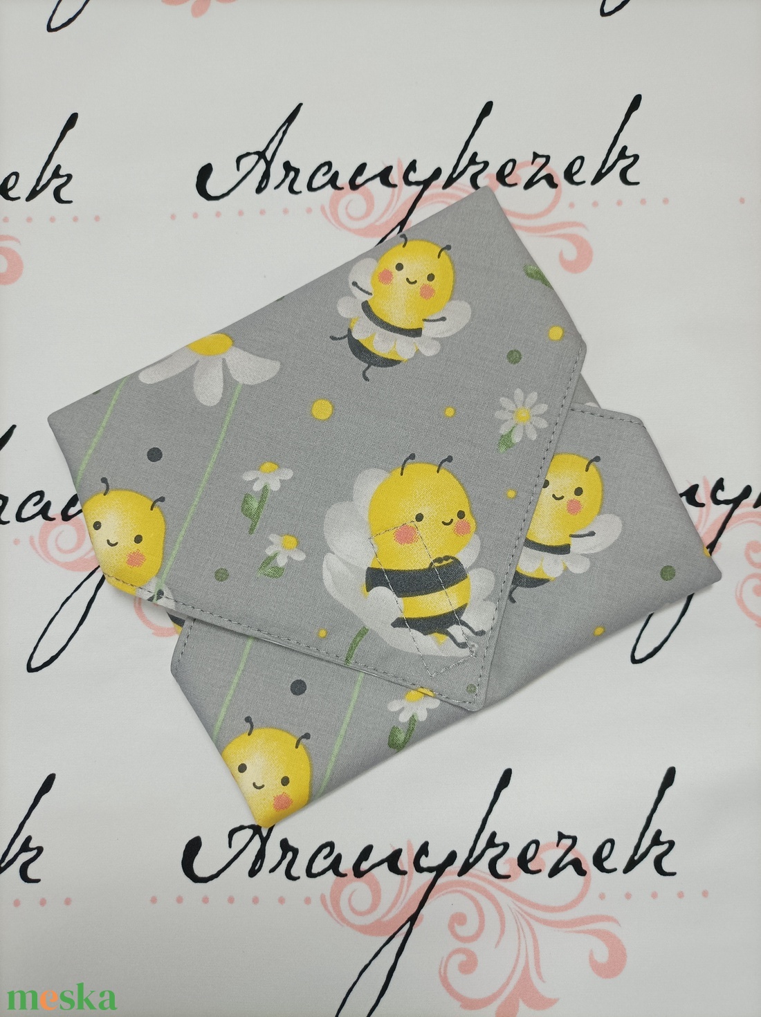 Méhecskés-szürke-újraszalvéta - táska & tok - uzsonna- & ebéd tartó - szendvics csomagoló - Meska.hu Méhecskés-szürke-újraszalvéta - táska & tok - uzsonna- & ebéd tartó - szendvics csomagoló - Meska.hu