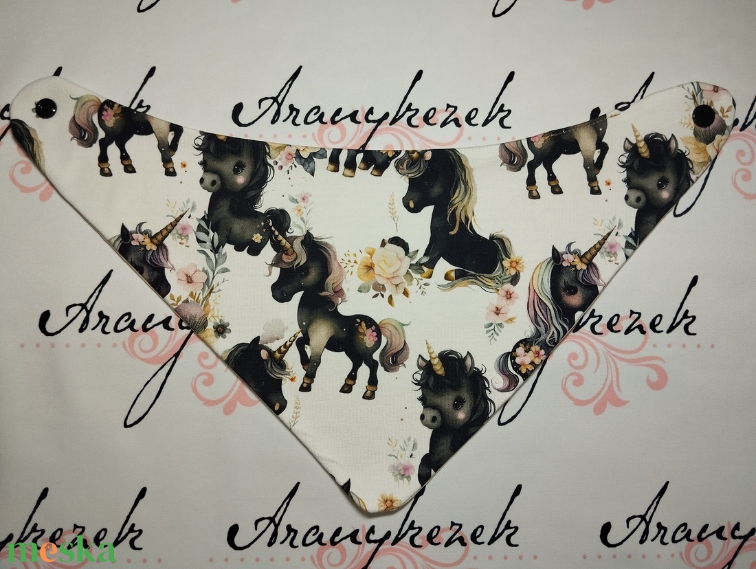 Nyálkendő-Unicornis mintával - ruha & divat - babaruha & gyerekruha - előke & nyálkendő - Meska.hu Nyálkendő-Unicornis mintával - ruha & divat - babaruha & gyerekruha - előke & nyálkendő - Meska.hu