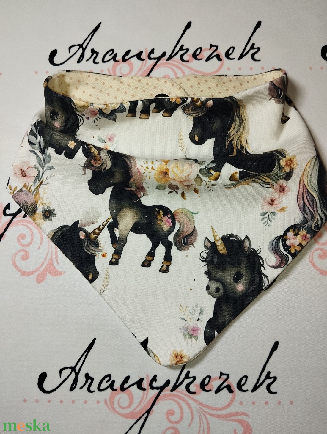 Nyálkendő-Unicornis mintával - ruha & divat - babaruha & gyerekruha - előke & nyálkendő - Meska.hu Nyálkendő-Unicornis mintával - ruha & divat - babaruha & gyerekruha - előke & nyálkendő - Meska.hu