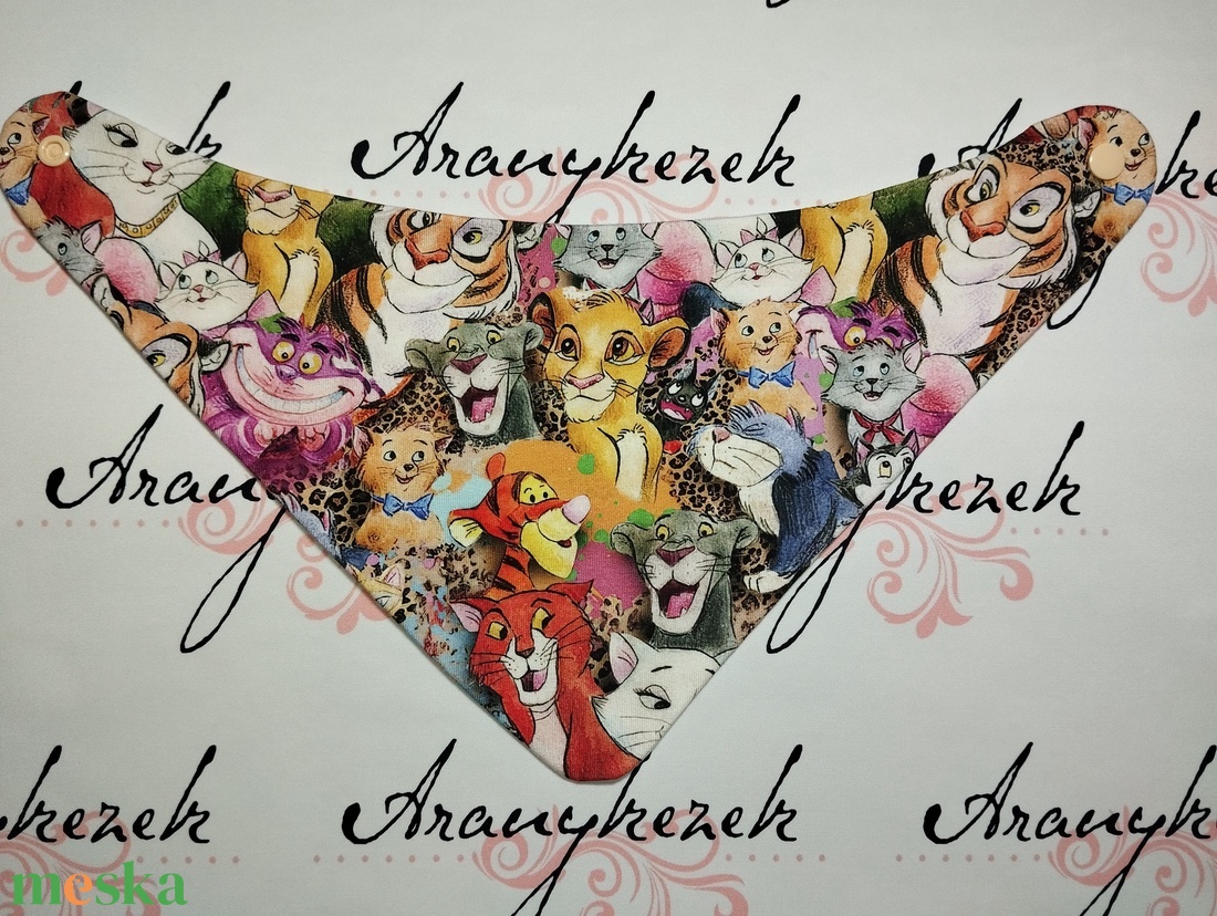 Nyálkendő-cicák és nagy macskák Disney mesékből - ruha & divat - babaruha & gyerekruha - előke & nyálkendő - Meska.hu