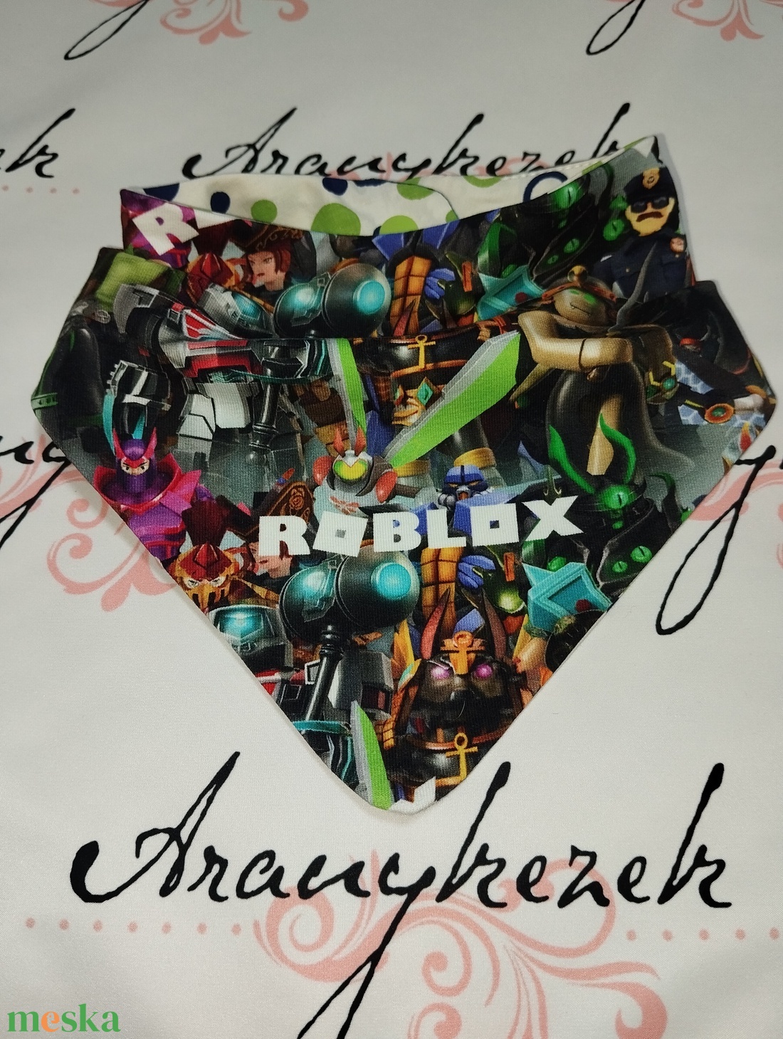 Roblox mintás nyálkendő - ruha & divat - babaruha & gyerekruha - előke & nyálkendő - Meska.hu Roblox mintás nyálkendő - ruha & divat - babaruha & gyerekruha - előke & nyálkendő - Meska.hu