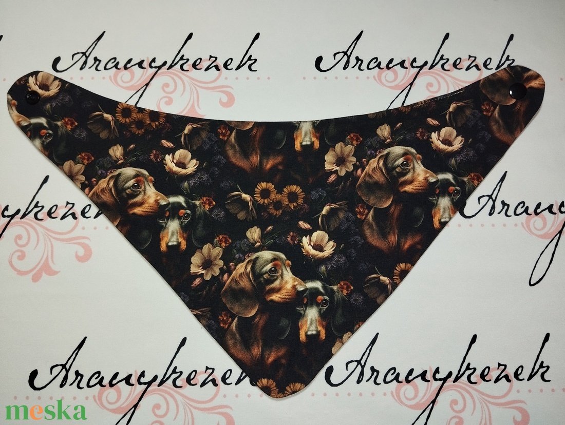Nyálkendő-Tacsis mintával - ruha & divat - babaruha & gyerekruha - előke & nyálkendő - Meska.hu Nyálkendő-Tacsis mintával - ruha & divat - babaruha & gyerekruha - előke & nyálkendő - Meska.hu