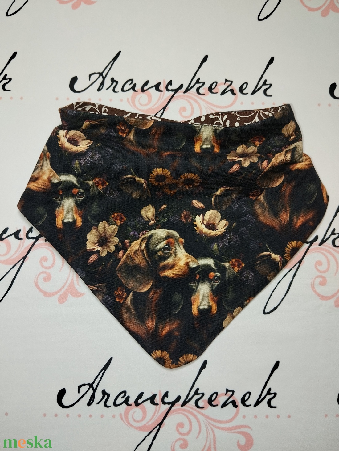 Nyálkendő-Tacsis mintával - ruha & divat - babaruha & gyerekruha - előke & nyálkendő - Meska.hu Nyálkendő-Tacsis mintával - ruha & divat - babaruha & gyerekruha - előke & nyálkendő - Meska.hu