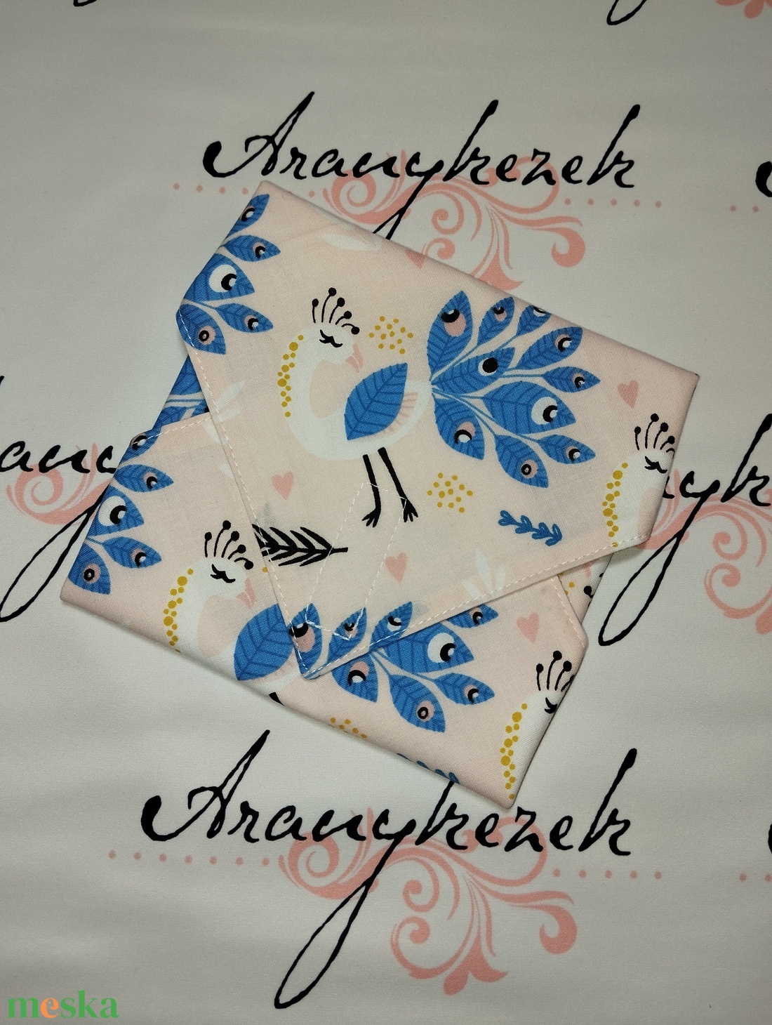 Pávás-újraszalvéta - táska & tok - uzsonna- & ebéd tartó - szendvics csomagoló - Meska.hu Pávás-újraszalvéta - táska & tok - uzsonna- & ebéd tartó - szendvics csomagoló - Meska.hu