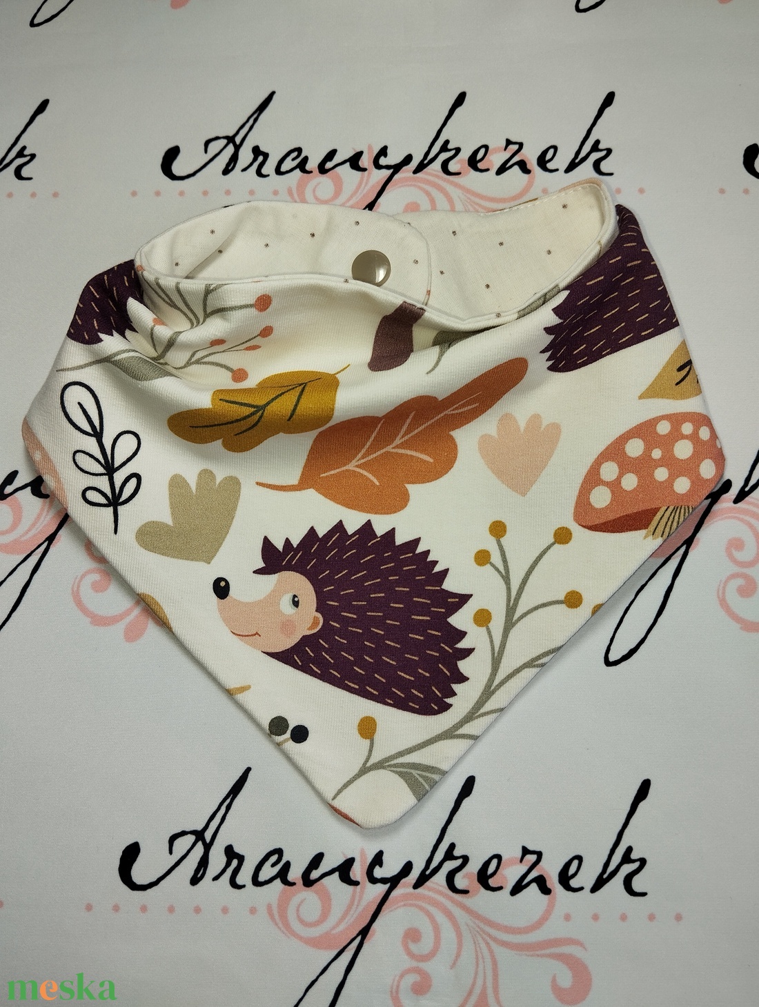 Sünis-Nyálkendő - ruha & divat - babaruha & gyerekruha - előke & nyálkendő - Meska.hu Sünis-Nyálkendő - ruha & divat - babaruha & gyerekruha - előke & nyálkendő - Meska.hu