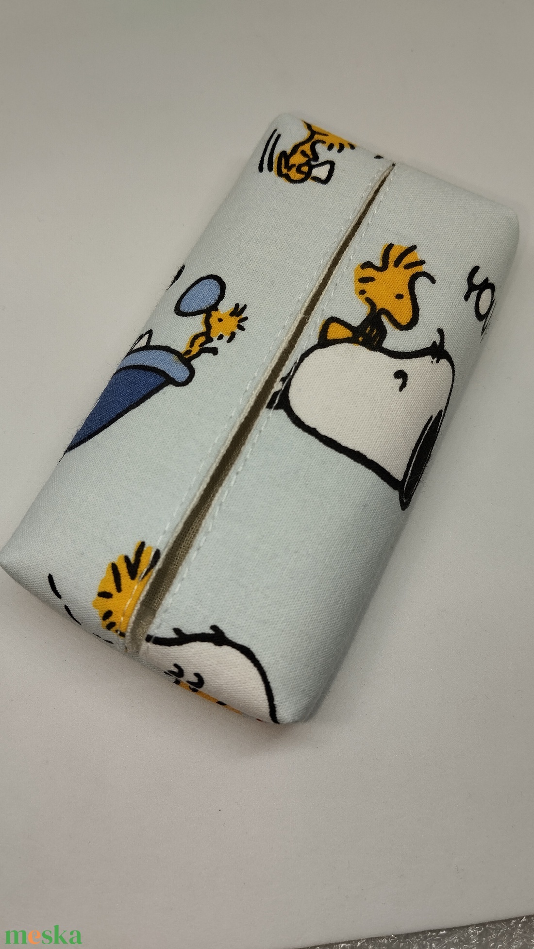 Snoopy mintájú-bélelt papírzsebkendő tartó - táska & tok - pénztárca & más tok - zsebkendőtartó tok - Meska.hu