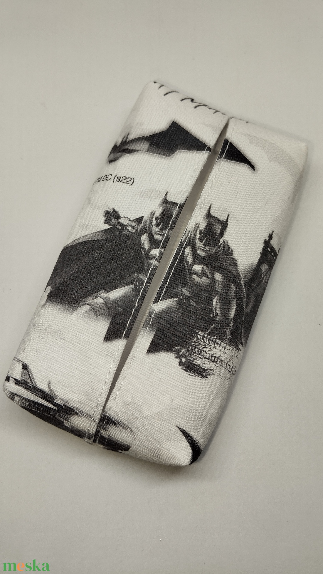 Batman -bélelt papírzsebkendő tartó - táska & tok - pénztárca & más tok - zsebkendőtartó tok - Meska.hu Batman -bélelt papírzsebkendő tartó - táska & tok - pénztárca & más tok - zsebkendőtartó tok - Meska.hu