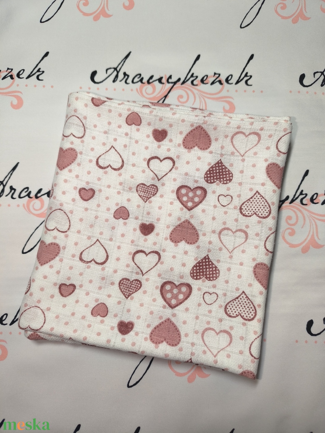 Mályva szívek - 74x77cm méretben-babatakaró-büfcsikendő-pelenkázóalátét-ölelőkendő - szépségápolás - pelenka & babaápolás - pelenka - Meska.hu Mályva szívek - 74x77cm méretben-babatakaró-büfcsikendő-pelenkázóalátét-ölelőkendő - szépségápolás - pelenka & babaápolás - pelenka - Meska.hu