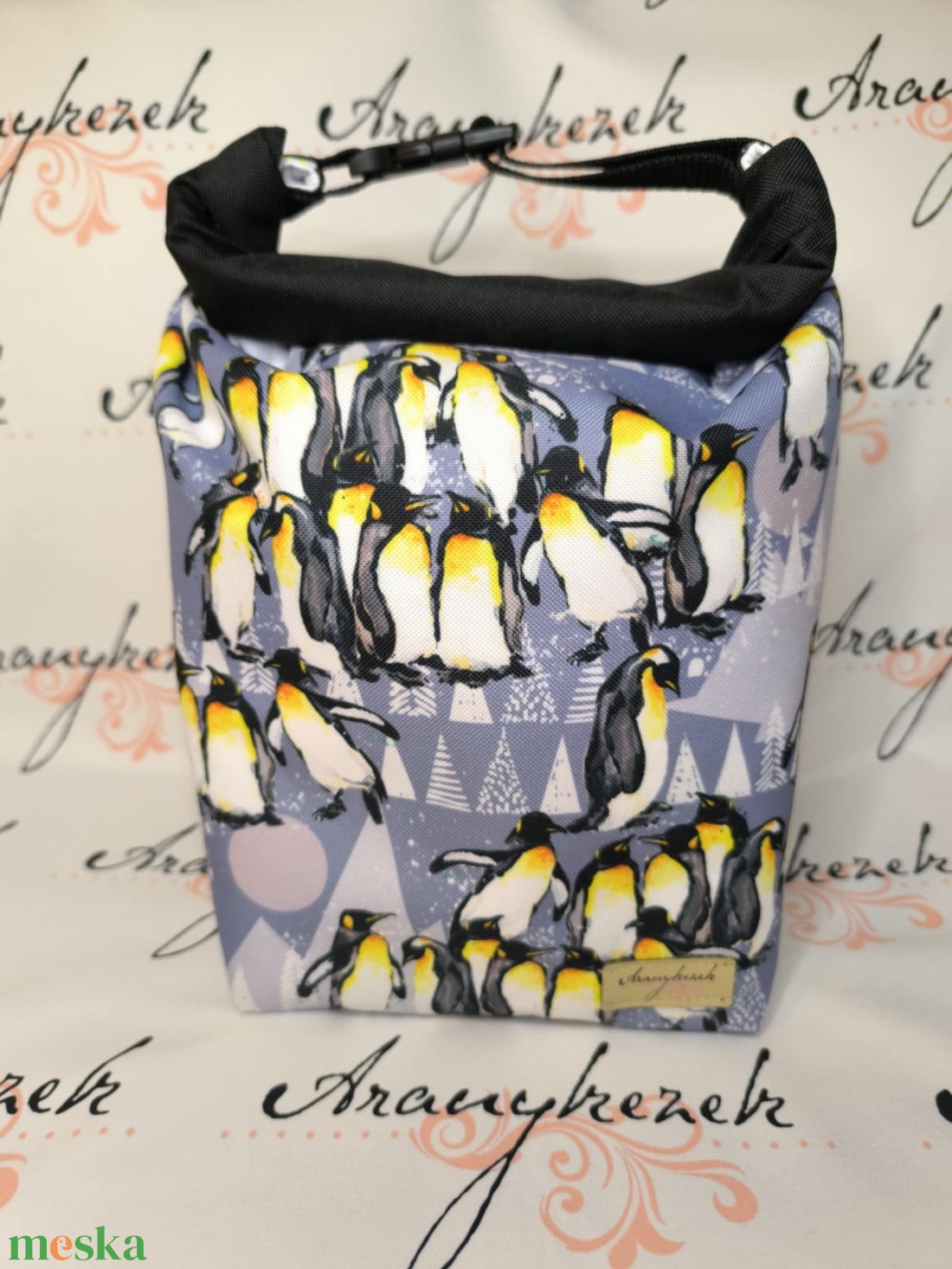 Pingvines-Vízálló uzsonnás tasak kézben vihető-PUL béléssel-Vállon is viheted egy megvásárolható pánttal - táska & tok - uzsonna- & ebéd tartó - ebéd tasak, doboz - Meska.hu