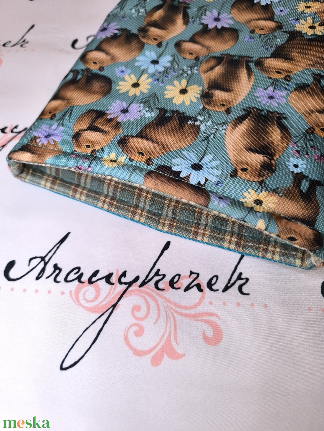 Vízhatlan könyvtok- Kapibarás - könyv & zene - könyvtok - Meska.hu