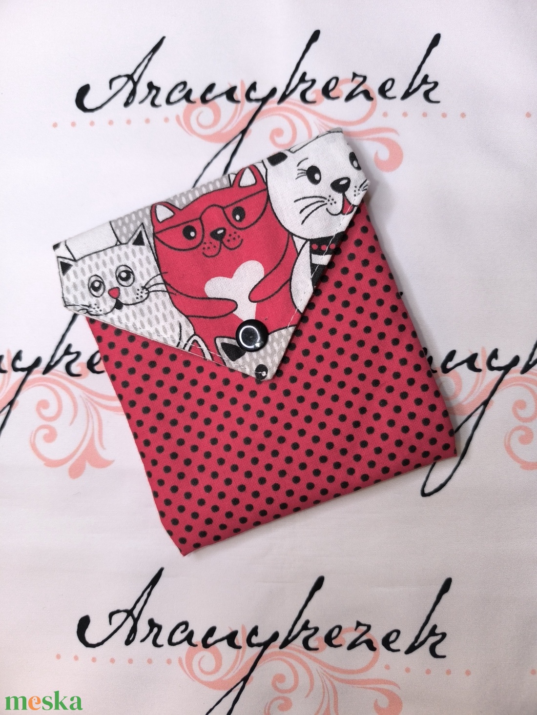 Cicás- piros-arctisztító korong 8db+neszesszer - szépségápolás - arcápolás - arctisztító korong - Meska.hu