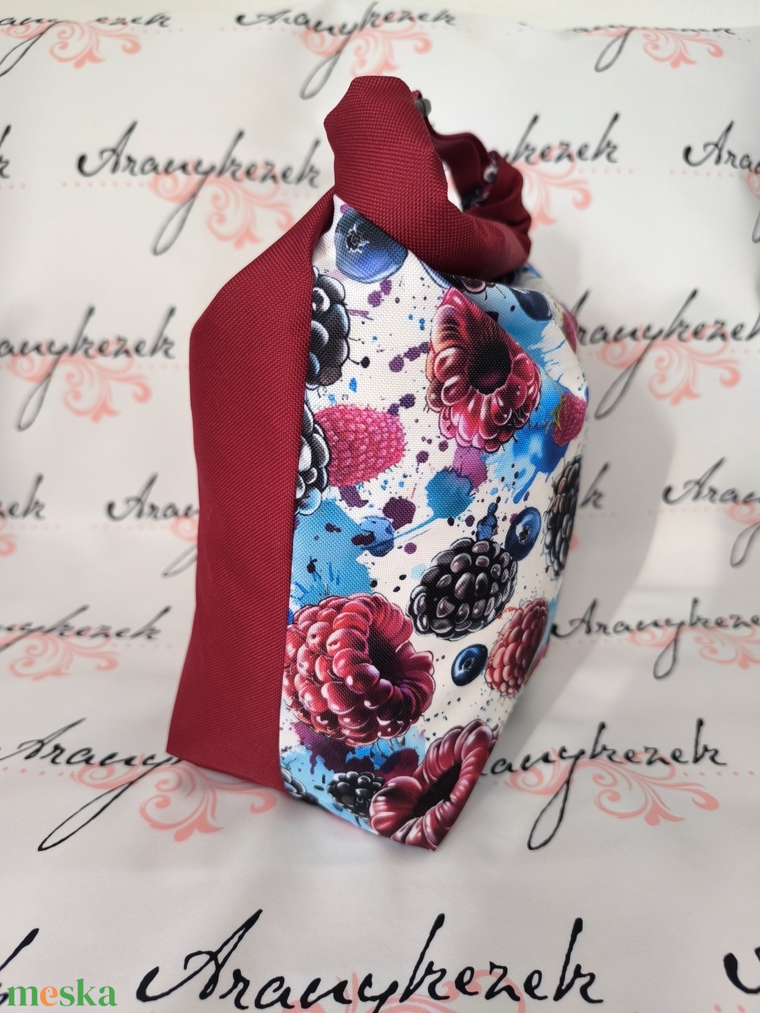 Málna és szeder mintás-Vízálló uzsonnás tasak kézben vihető-PUL béléssel-Vállon is viheted egy megvásárolható pánttal - táska & tok - uzsonna- & ebéd tartó - ebéd tasak, doboz - Meska.hu