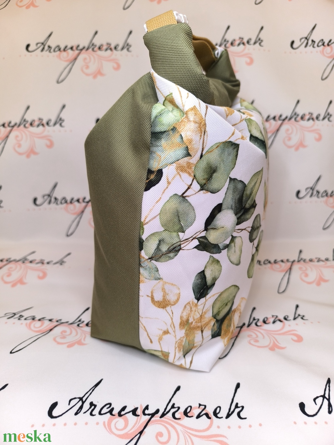 Eukaliptuszos-Vízálló uzsonnás tasak kézben vihető-PUL béléssel-Vállon is viheted egy megvásárolható pánttal - táska & tok - uzsonna- & ebéd tartó - ebéd tasak, doboz - Meska.hu