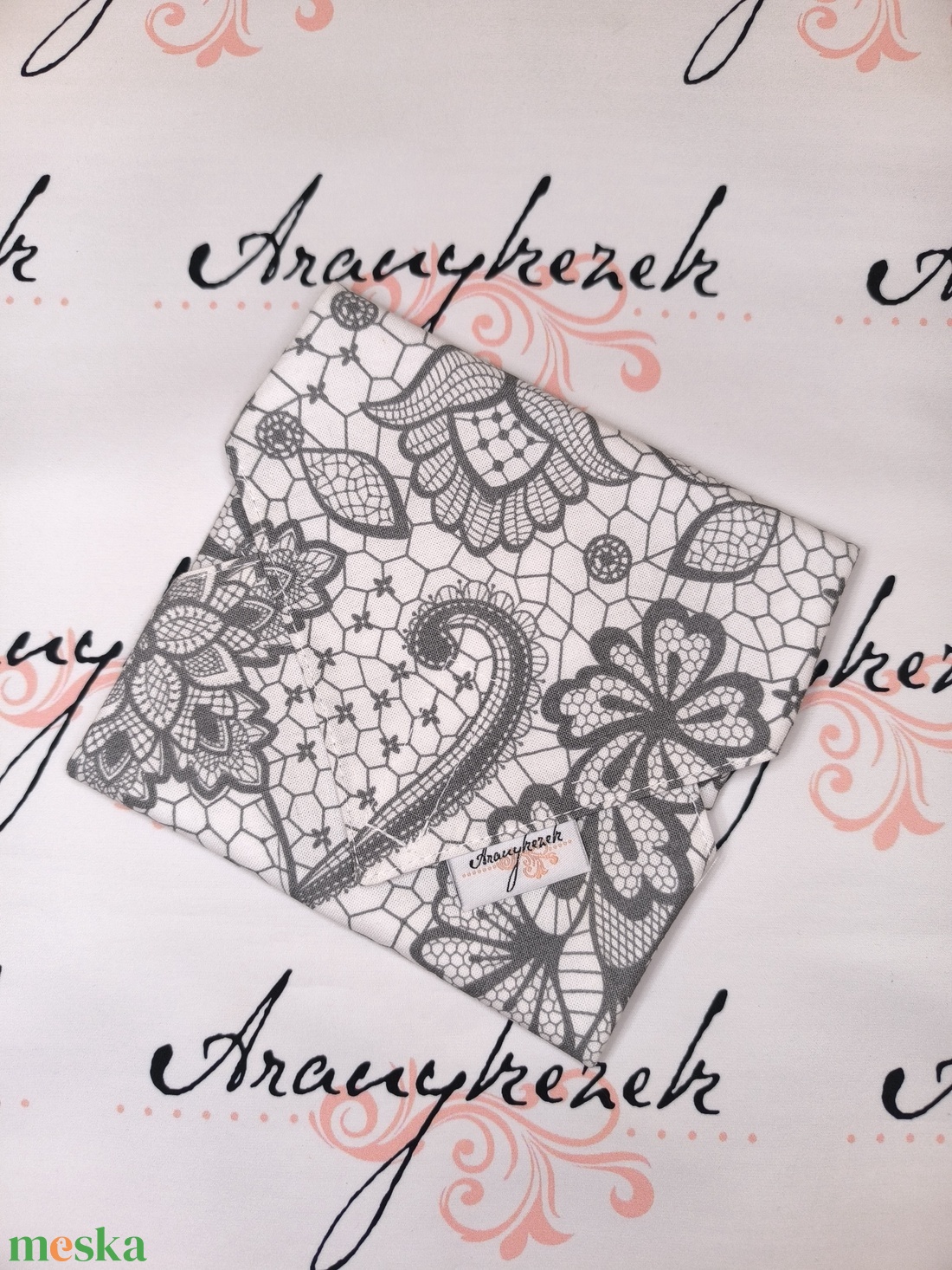 Szürke  csipke mintás-újraszalvéta - táska & tok - uzsonna- & ebéd tartó - szendvics csomagoló - Meska.hu