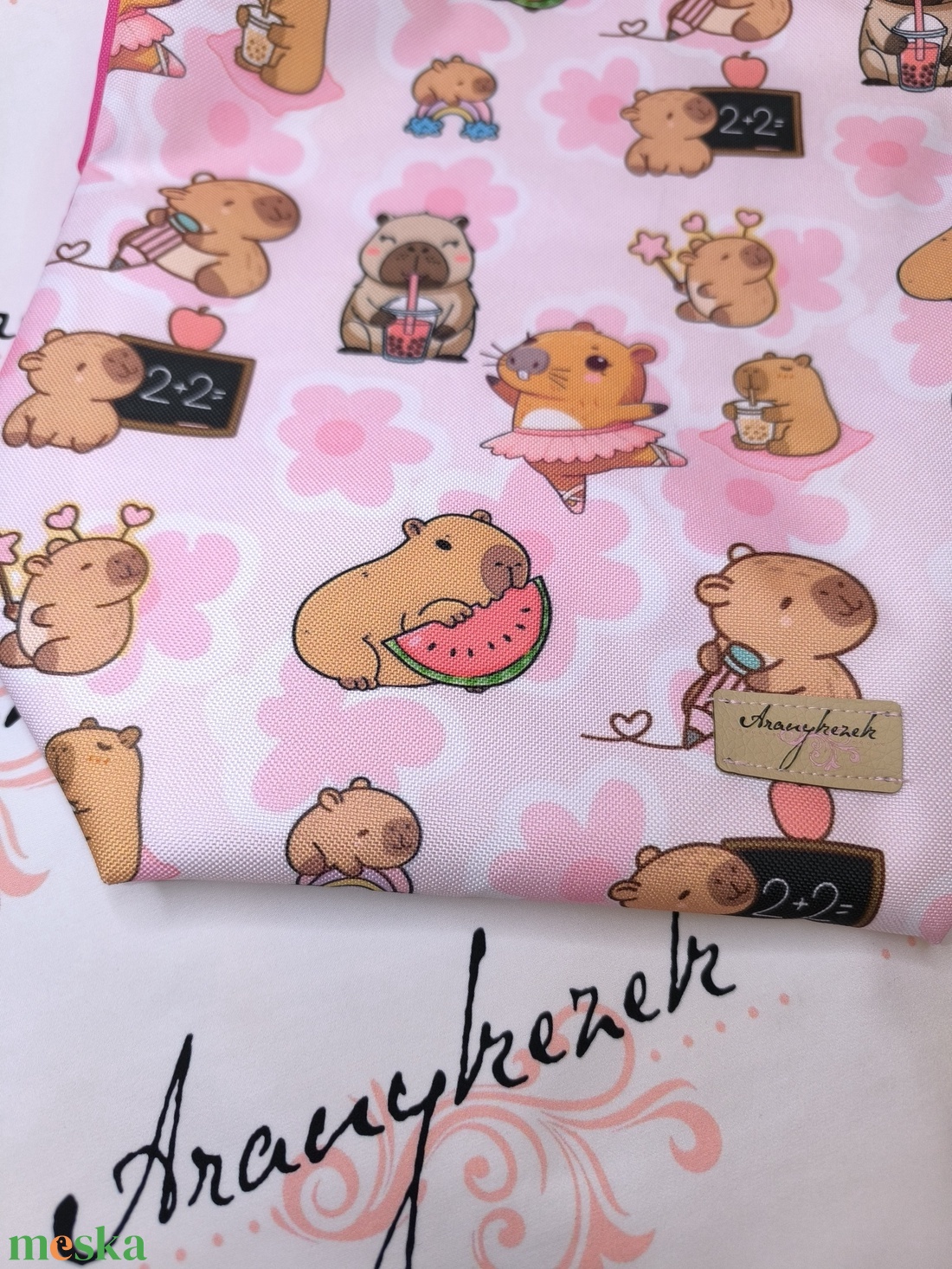 Capybarás-Vízálló uzsonnás tasak kézben vihető-PUL béléssel-Vállon is viheted egy megvásárolható pánttal - táska & tok - uzsonna- & ebéd tartó - ebéd tasak, doboz - Meska.hu