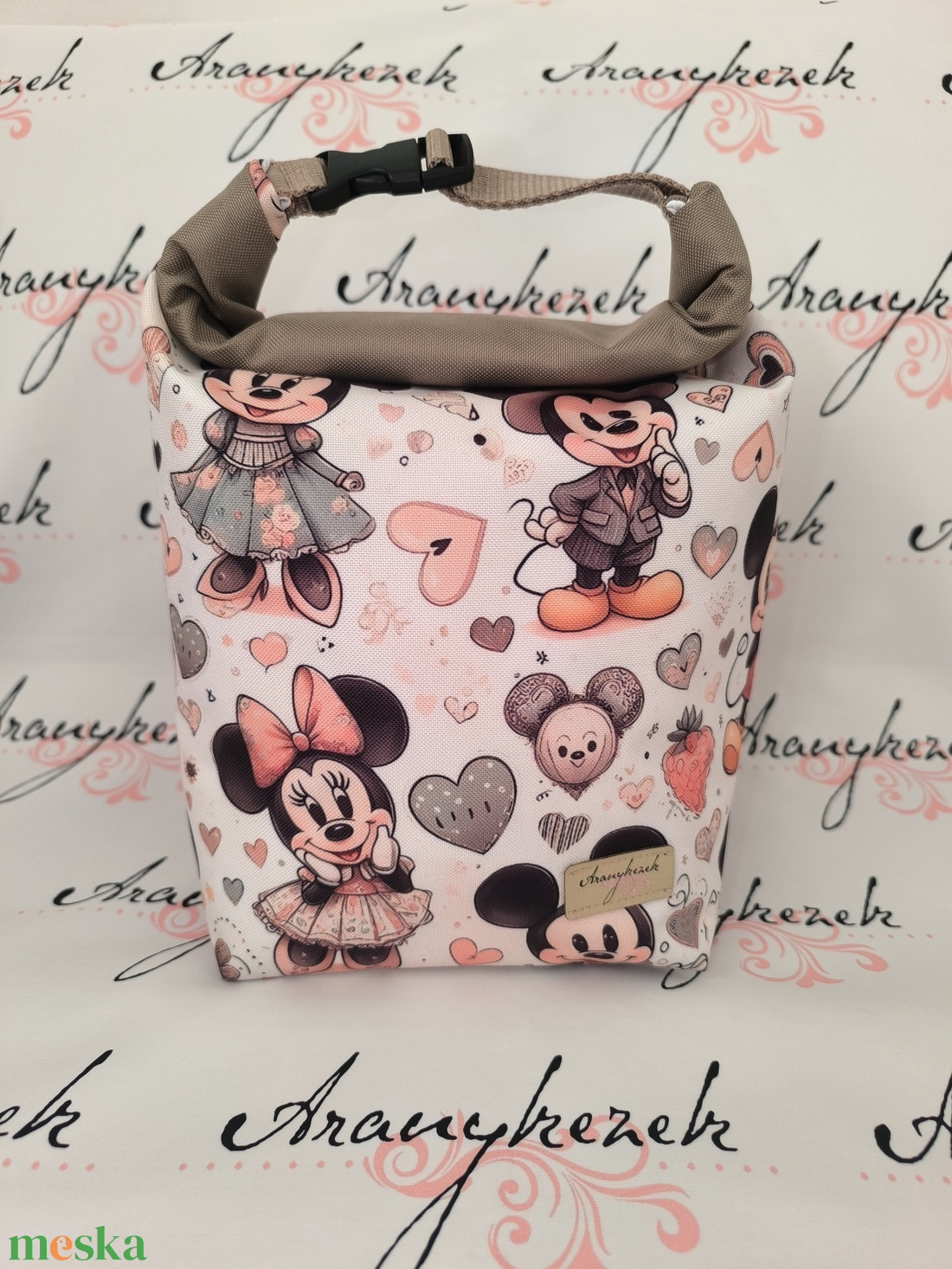 Minnie és Mickey-Vízálló uzsonnás tasak kézben vihető-PUL béléssel-Vállon is viheted egy megvásárolható pánttal - táska & tok - uzsonna- & ebéd tartó - ebéd tasak, doboz - Meska.hu