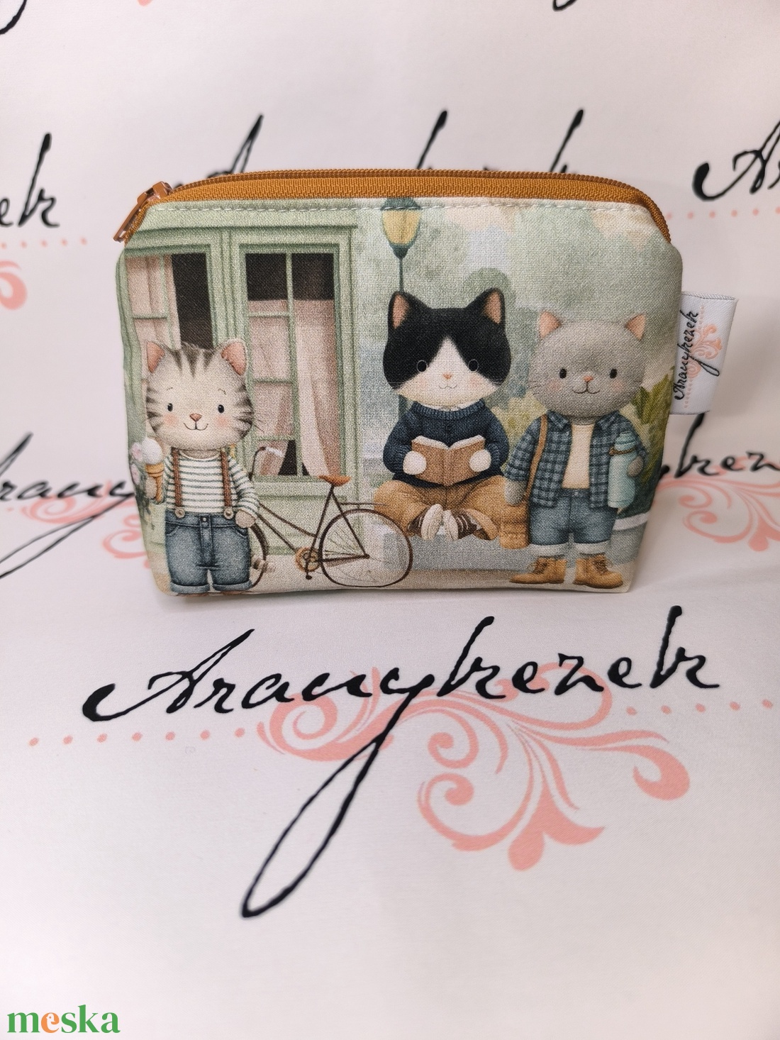 Cicák a kerítésnél mintás neszesszer S méretben  - táska & tok - neszesszer - Meska.hu