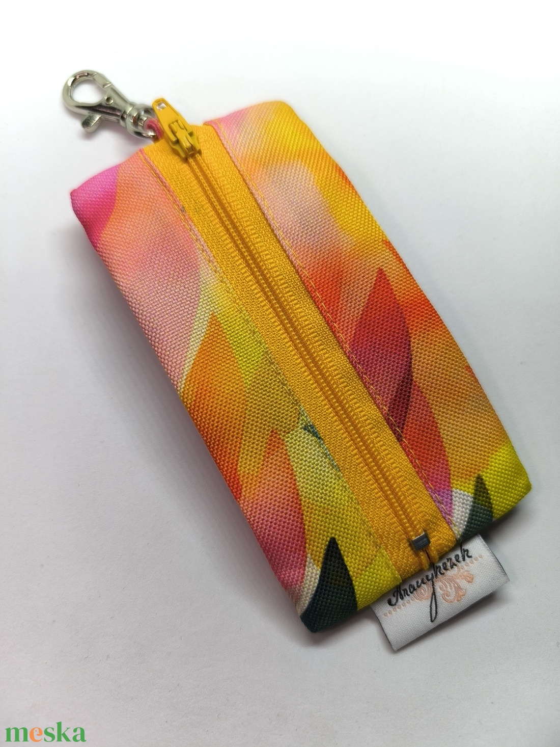 Sárga -pink levél mintás kulcstartó- Vízálló design mintás anyagból - táska & tok - kulcstartó & táskadísz - kulcstartó - Meska.hu