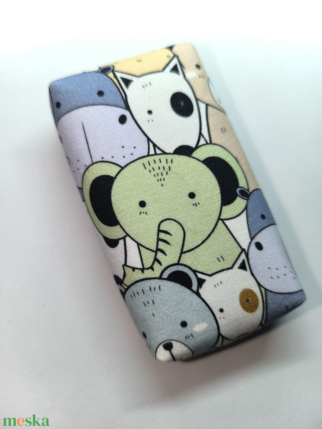 Vidám állatos-bélelt papírzsebkendő tartó - táska & tok - pénztárca & más tok - zsebkendőtartó tok - Meska.hu